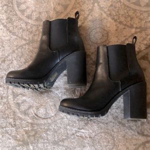3.5 inch Black Chelsea Boots